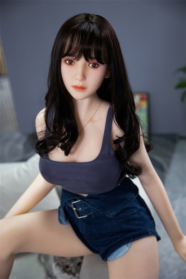 Most Realistic Life-Size Pretty Japanese Sex Doll Zuri 168cm