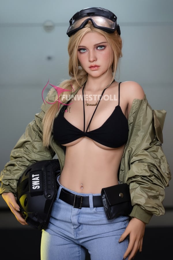 Beautiful Sex Doll Mia 162cm (5 Free Features)